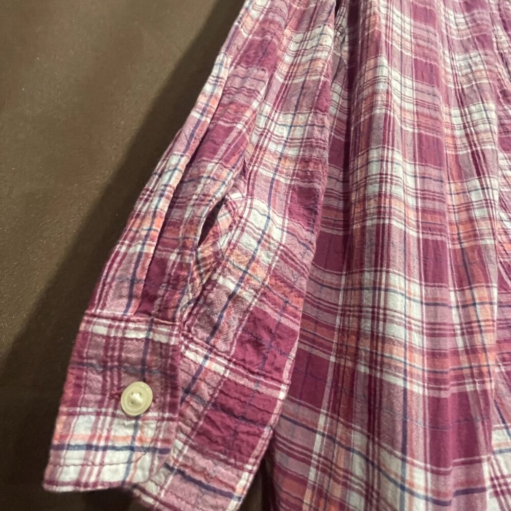Women's Medium Eddie Bauer Classic Fit Berry Plaid Lightweight Shirt w/Pockets - Picture 9 of 16